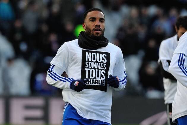 Aktuell Fußball, Frankreich, Solidarität mit den Opfern des Terroranschlags auf Charlie Hebdo Alexandre Lacazette (lyon) FOOTBALL : Olympique Lyon vs FC Toulouse - Ligue 1 - 11 01 2015 FredericChambert 