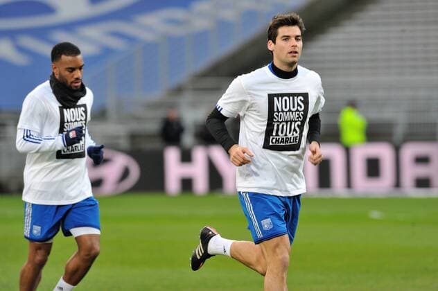 Aktuell Fußball, Frankreich, Solidarität mit den Opfern des Terroranschlags auf Charlie Hebdo - Alexandre Lacazette , Yoann Gourcuff (lyon) FOOTBALL : Olympique Lyon vs FC Toulouse - Ligue 1 - 11 01 2015 FredericChambert 