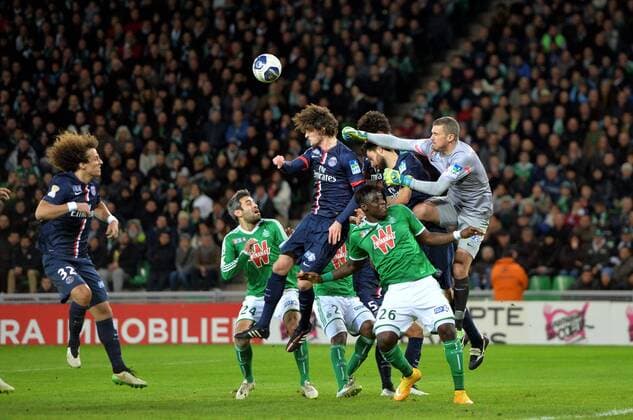 Nicolas Douchez (psg) - Adrien Rabiot (psg) FOOTBALL : Saint Etienne vs Paris SG - Coupe de la Ligue - 1 4 finale - 13 01 2015 AnthonyBIBARD FEP Panoramic 