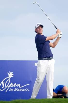 January 16, 2015 - Honolulu, Hawaii: Webb Simpson watches his tee shot on the 17th hole during the second round of the Sony Open at Waialae Country Club in Honolulu, Hawaii. PGA Golf Herren Golf: Sony Open JAN16 - ZUMAc04_