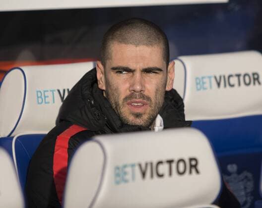 17.01.2015. London, England. Barclays Premier League. Queens Park Rangers versus Manchester United ManU Manchester United s Victor Valdes on the bench before the game. xNigelxCookex  ActionPlus11590064