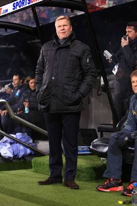 Southampton manager, Ronald Koeman - Newcastle United vs. Southampton - Barclay s Premier League - St James Park - Newcastle - 17 01 2015 Pic Philip Oldham Sportimage EDITORIAL USE ONLY. No use with unauthorised audio, video, data, fixture lists, club league logos or live services. Online in-match use limited to 120 images, no video emulation. No use in betting, games or single club league player publications.