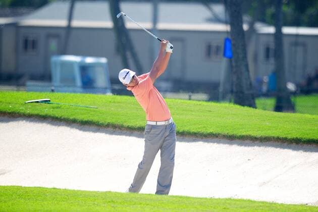 January 17, 2015 - Honolulu, Hawaii: James Hahn hits out of the fairway bunker on the first hole during the third round of the Sony Open at Waialae Country Club in Honolulu, Hawaii. PGA Golf Herren Golf: Sony Open JAN17 - ZUMAc04_
