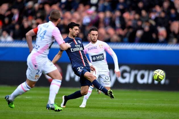Javier Pastore (psg) - Adrien Thomasson (etg) FOOTBALL : Paris St Germain (PSG) vs Evian Thonon Gaillard - Ligue 1 - 18 01 2015 AnthonyBIBARDFEP 