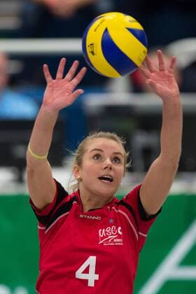 18.01.2015, Halle Berg Fidel, Muenster Volleyball, Bundesliga Frauen, USC Münster Muenster vs. Köpenicker Koepenicker SC Zuspiel Tess von Piekartz ( 4 Muenster)