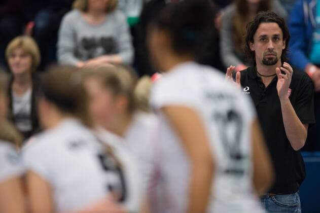 18.01.2015, Halle Berg Fidel, Muenster Volleyball, Bundesliga Frauen, USC Münster Muenster vs. Köpenicker Koepenicker SC Benedikt Frank (Trainer Coach Koepenick)