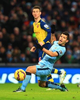 Sergio Aguero of Manchester City fails to latch on to a goal scoring opportunity - Manchester City vs. Arsenal - Barclay s Premier League - Etihad Stadium - Manchester - 18 01 2015 Pic Philip Oldham Sportimage EDITORIAL USE ONLY. No use with unauthorised audio, video, data, fixture lists, club league logos or live services. Online in-match use limited to 120 images, no video emulation. No use in betting, games or single club league player publications.