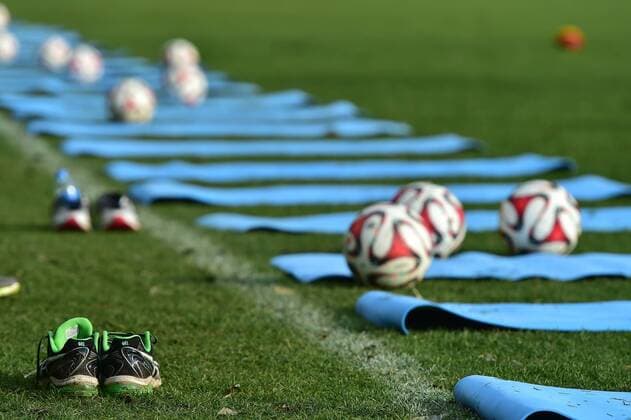 21.01.2015 - Fussball - 2. Bundesliga - Saison 2014 2015 - SpVgg Greuther Fürth Fuerth - Trainingslager Wintertrainingslager Belek Türkei - - Feature Impression - Ball Bälle Spielball Spielbälle Trainingsball Trainingsbäle - Matten