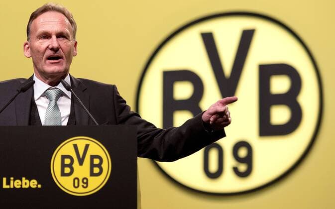 Montag 25.11.2013, 1. Fussball Bundesliga, Hauptversammlung Borussia Dortmund GmbH & Co. KGaA, Vorsitzender Geschaeftsfuehrer Hans-Joachim Watzke (BVB) spricht auf dem Podium. DeFodi06041000001
