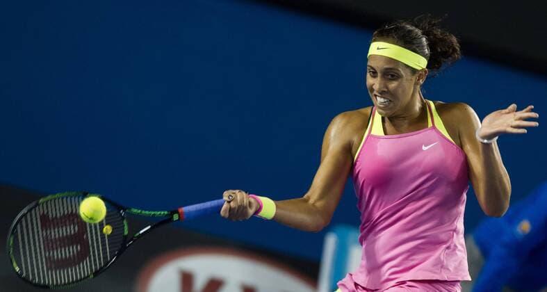 (150124) -- MELBOURNE, Jan. 24, 2015 -- Madison Keys of the U.S. returns the ball during the women s singles third round match at the 2015 Australian Open tennis tournament at Melbourne Park in Melbourne, Australia, Jan. 24, 2015. (SP)AUSTRALIA-MELBOURNE-TENNIS-MADISON KEYS BaixXue 