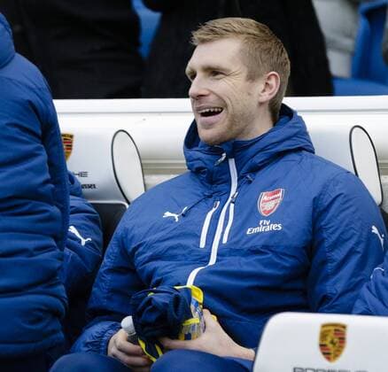 25.01.2015. Brighton, England. FA Cup 4th Round. Brighton and Hove Albion vs Arsenal FC. Arsenal s Per Mertesacker starts on the bench xCraigxMercerx  ActionPlus11592530