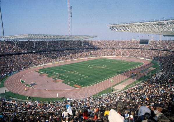 Ausverkauftes Berliner Olympiastadion, Heimspielstätte von Hertha BSC Berlin