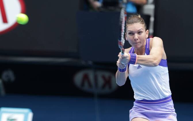 Simona Halep of Romania returns a shot in the women s singles quarterfinal match of the 2015 Australian Open tennis tournament in Melbourne, Victoria, Australia, 27 January 2015.  20150127_06078