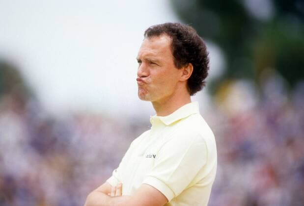 Weltmeisterschaft Viertelfinale BR Deutschland - Mexiko in Monterrey: Teamchef Franz Beckenbauer (BRD)