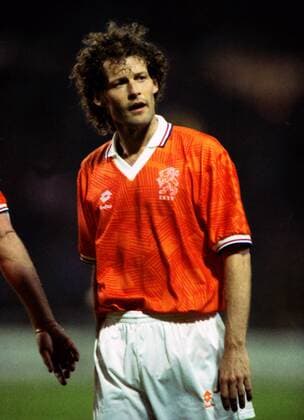 Football - 1994 World Cup Qualification - UEFA Group Two: England 2 Netherland 2 Holland s Danny Blind at Wembley. 28 04 1993 