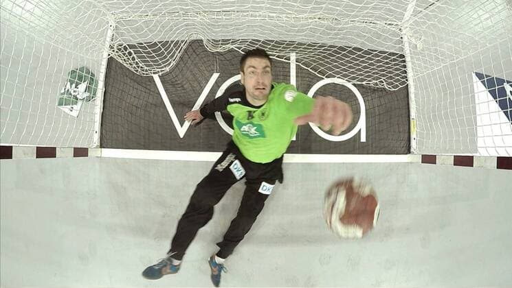 Männer Handball Weltmeisterschaft 2015 Doha Katar Doha, QAT Lusail Halle 28.1.2015 Deutschland : Katar Torlinienkamera zeigt Carsten Lichtlein (GER)