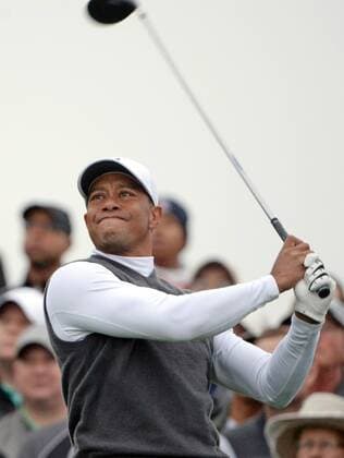 Tiger Woods watches his tee shot on the eleventh hole of the second round of the Waste Management Phoenix Open at the Fairmont Scottsdale Princes golf course in Scottsdale, Arizona January 30, 2015.  PXP2015013005 ARTxFOXALL