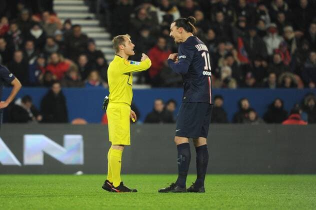 Philippe KALT (ARBITRE) - Zlatan IBRAHIMOVIC (psg) - COLERE FOOTBALL : Paris SG vs Rennes - Ligue 1 - 30 01 2015 FEP Panoramic 