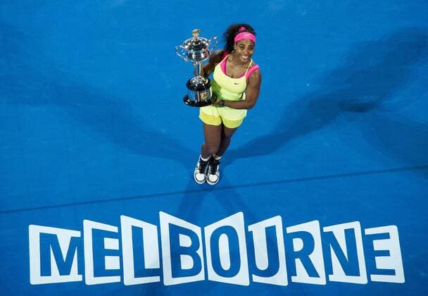 (150131) -- MELBOURNE, Jan. 31, 2015 -- Serena Williams of the United States poses with the trophy after winning her women s singles final match at the Australian Open tennis championship in Melbourne, Australia, Jan. 31, 2015. Williams won 2-0 to claim the title. ) (SP)AUSTRALIA-MELBOURNE-TENNIS-AUSTRALIAN OPEN-WOMEN S SINGLES FINAL BaixXue 