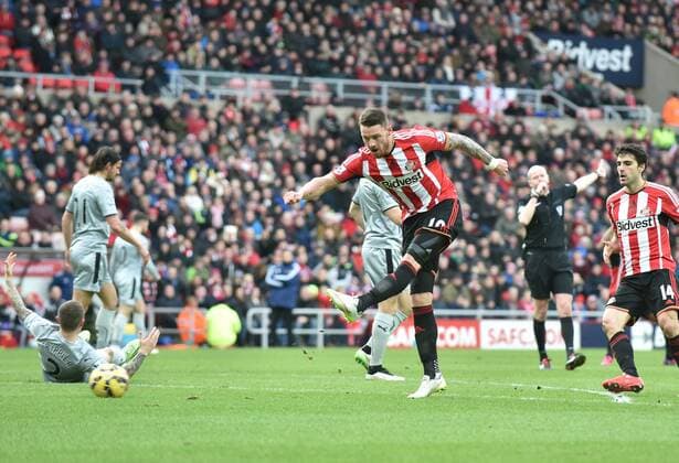31.01.2015. Sunderland, England. Barclays Premier League. AFC Sunderland versus FC Burnley. An early goal by Connor Wickham of AFC Sunderland is disallowed by Referee Lee Mason xPeterxHaygarthx  ActionPlus11593736