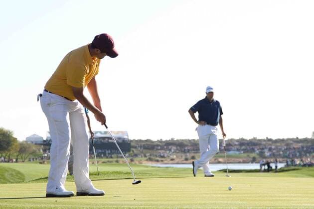 Feb. 1, 2015 - Scottsdale, Arizona, United States - Jon Rahm (L) putts the 18th green during the final round of the Waste Management Phoenix Open at TPC at Scottsdale. PGA Golf Herren Golf 2015 - Waste Management Phoenix Open - Final Round - ZUMAw109