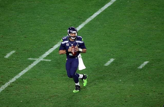 01 February 2015: Seattle Seahawks quarterback Russell Wilson 3 looks to throw during the second half of Super Bowl XLIX between the Seattle Seahawks and the New England Patriots at University of Phoenix Stadium in Glendale, Az. The New England Patriots beat the Seattle Seahawks 28-24. NFL American Football Herren USA FEB 01 Super Bowl XLIX - Patriots v Seahawks Icon3171502012587 EDITORIAL USE ONLY