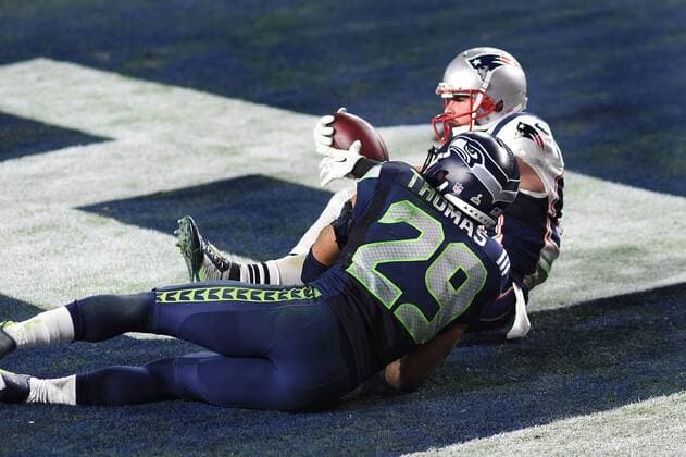 Feb. 1, 2015 - Glendale, Arizona, U.S - New England Patriots wide receiver, DANNY AMENDOAL, scores a touchdown in the fourth quarter of Super Bowl XLIX as Seattle Seahawks free safety EARL THOMAS attempts to defend. The Patriots went on to win 28-24. NFL American Football Herren USA SUPER BOWL 2015 - Patriots beat Seahawks 28-24 - ZUMAd50_