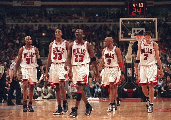 April 24, 1998 - Chicago, IL, USA - From left, Dennis Rodman, Scottie Pippen, Michael Jordan, Ron Harper and Toni Kukoc were big parts of Bulls teams that won three straight NBA Basketball Herren USA titles from 1996 to 1998. Jordan and Pippen were members of the first three-peat team, which won titles from 1991 to 1993. Chicago Bulls - ZUMAm67_