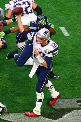 01 FEB 2015: New England Patriots quarterback Tom Brady (12) during the first quarter of Super Bowl XLIX being played at University of Phoenix Stadium. The New England Patriots defeat the Seattle Seahawks 28-24 in Super Bowl XLIX at University of Phoenix Stadium in Glendale Arizona. NFL American Football Herren USA FEB 01 Super Bowl XLIX - Patriots v Seahawks Icon020115319 EDITORIAL USE ONLY