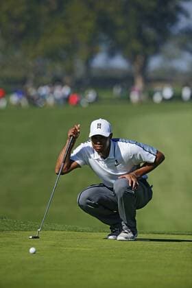 February 5, 2015: Tiger Woods lines up his putt during the first round of the Farmers Insurance Open at Torrey Pines in La Jolla, CA. GOLF: FEB 05 PGA Golf Herren - Farmers Insurance Open - First Round Icon269150205010 EDITORIAL USE ONLY
