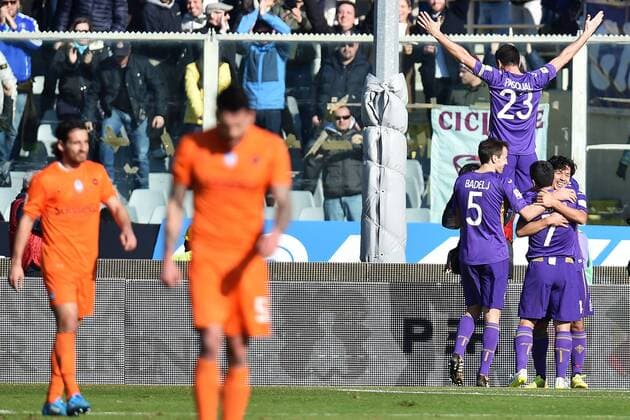 Aktuell Fußball, Italien, Serie A, AC Florenz - Atalanta Bergamo Manuel Pasqual fiorentina. Goal celebration 3-2 Firenze 08-02-2015 Stadio Artemio Franchi, Football Calcio Serie A AC Florenz ACF Fiorentina vs Atalanta Bergamo andreaxstaccioli