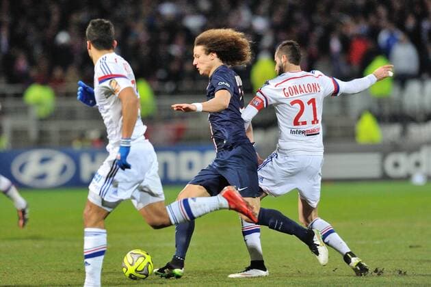 Lindsay Rose et Maxime Gonalons (lyon) vs David luiz (psg) FOOTBALL : Lyon vs Paris Saint Germain - Ligue 1 - 08 03 2015 FredericChambert Panoramic 