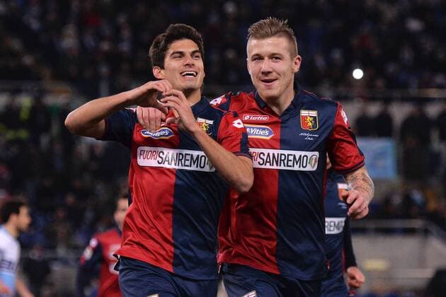 Aktuell Fußball, Italien, Lazio Rom - CFC Genua FC 1893 - Diego Perotti (L) with Juraj Kucka Genoa Goal celebration 0-1 Football Calcio Serie A Lazio Roma - CFC Genoa 1893 FC Foto AndreaxStaccioli Insidefoto andreaxstaccioli