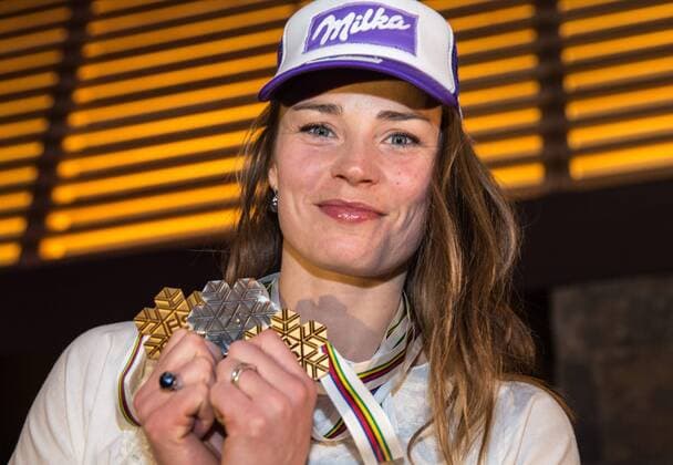 09.02.2015, Solaris Placa, Vail, USA, FIS Weltmeisterschaften Ski Alpin, Damen, Kombination, Fototermin in der Audi Lounge, im Bild Tina Maze (SLO) Tina Maze of Slovenia during a photocall after ladie s Combined of FIS Ski World Championships 2015 held at the House Audi Lunge in Vail, United States on 2015 02 09.  EP_gro  