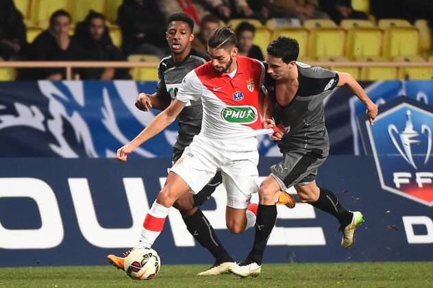Yannick Ferreira Carrasco (mon) - VINCENT PAJOT (ren) - MAILLOT ARRACHE FOOTBALL : Monaco vs Rennes - Coupe de France - 11 02 2015 FEP Panoramic 