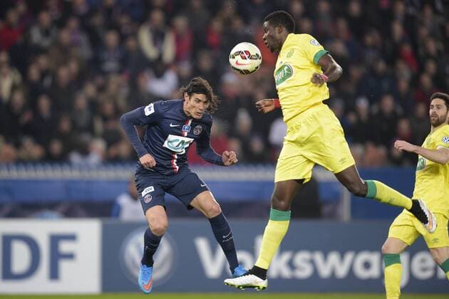 Edinson Cavani (PSG) vs DJILOBODJI Papy Mison (Nantes) FOOTBALL : PSG vs Nantes - 1 8 finale - Coupe France - 11 02 2015 JBAutissier Panoramic 