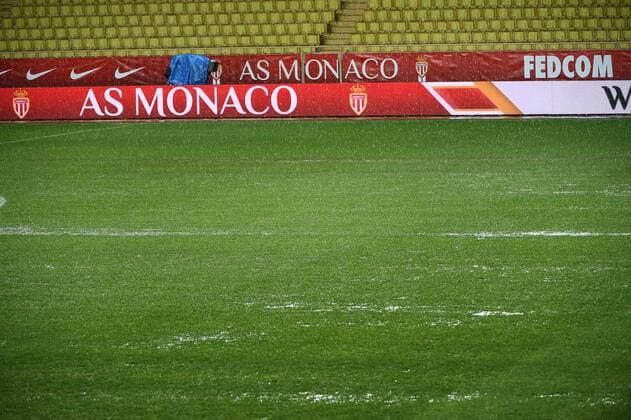 Spielabsage wegen Unbespielbarkeit des Platzes im Stade Louis II des AS Monaco - Ligue 1 - 14 02 2015 FEP 
