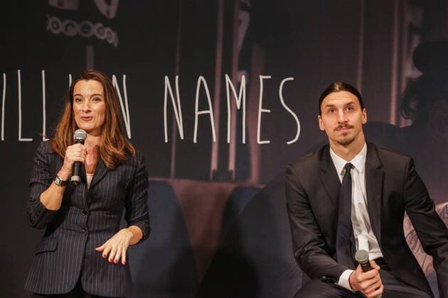 MARINA CATENA (WFP Frankreich) - ZLATAN IBRAHIMOVIC - Pressekonferenz zu Ibrahimovics Torjubelperformance als Aktion des Welternährungsprogramms der Vereinten Nationen, die auf weltweite Hungersnöte aufmerksam machen sollte - Paris - 15 01 2015 PhilippeSTERC 
