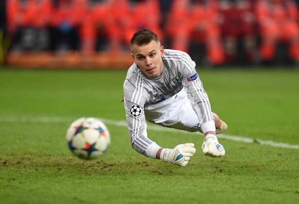FUSSBALL CHAMPIONS LEAGUE SAISON 2014 2015 ACHTELFINAL HINSPIEL FC Schalke 04 - Real Madrid 18.02.2015 Torwart Timon Wellenreuther (FC Schalke 04) 