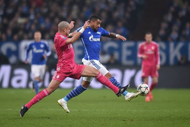 PEPE (MAD links), gegen Kevin-Prince BOATENG (FCS) Fussball international UEFA Championsleague, Saison 2014 2015, Achtelfinale Hinspiel: FC Schalke 04 - Real Madrid in Gelsenkirchen, Deutschland am 18.02.2015,