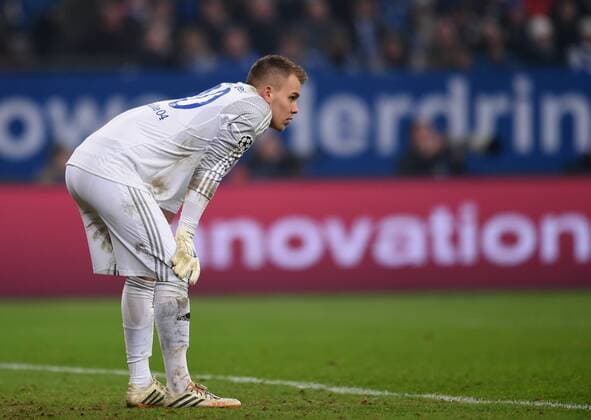 Enttaeuschung bei Timon WELLENREUTHER (FCS) Fussball international UEFA Championsleague, Saison 2014 2015, Achtelfinale Hinspiel: FC Schalke 04 - Real Madrid in Gelsenkirchen, Deutschland am 18.02.2015,
