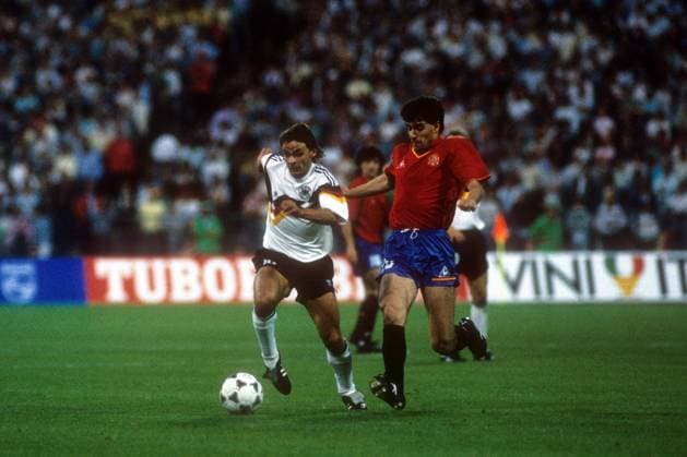 Olaf Thon (BR Deutschland) gegen Michel (Spanien)