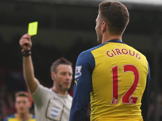 21.02.2015. London, England. Barclays Premier League. Crystal Palace versus Arsenal. Olivier Giroud gets yellow for his foul on Gayle xJasonxHearnx  ActionPlus11599250