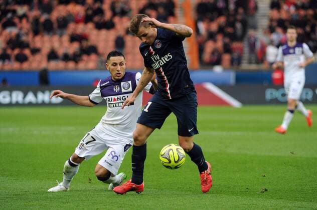 LUCAS DIGNE (psg) - Adrien REGATTIN (tou) FOOTBALL, France - Ligue 1 - Paris Saint Germain (PSG) vs. FC Toulouse - 21 02 2015 FEP Panoramic 