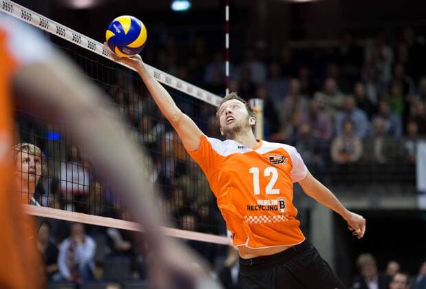 Berlin, Deutschland, 21.02.2015: Volleyball Bundesliga Saison 2014 2015 - BR Volleys - SWD Powervolleys Dueren Düren. Paul Carroll (BR Volleys 12)