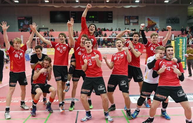 Volleyball 1. Bundesliga 2014 2015 TV Rottenburg - CV Mitteldeutschland 21.02.2015 JUBEL TV Rottenburg; Dirk Mehlberg, Willy Belizer, Lars Wilmsen, Felix Isaak, Tom Strohbach, Diego Ferreira Guardiano, Philipp Jankowski, Sven Metzger, Oliver Staab, Friederich Nagel, Johannes Elsaesser und Federico Cipollone (v.li.) 