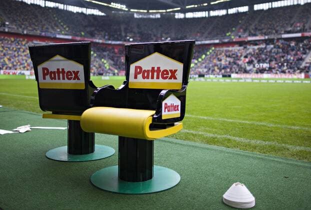 Fußball, Stadiongeschichte Fortuna Düsseldorf Düsseldorf, 22.02.2015, ESPRIT - ARENA Trainerstuhl Fortuna Düsseldorf - 1. FC Nürnberg