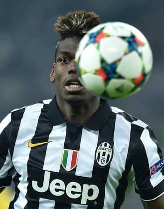 FUSSBALL CHAMPIONS LEAGUE SAISON 2014 2015 ACHTELFINAL HINSPIEL Juventus Turin - Borussia Dortmund 24.02.2015 Paul Pogba (Juventus Turin) am Ball  FUL1240215072