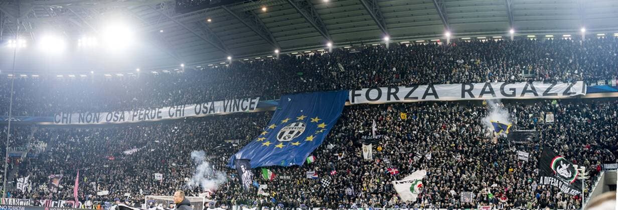 Juventus fans, FEBRUARY 24, 2015 - Football Soccer : UEFA Champions League Round of 16 1st leg match between Juventus 2-1 Borussia Dortmund at Juventus Stadium in Turin, Italy. NoxThirdxPartyxSales  (ptmb071447)