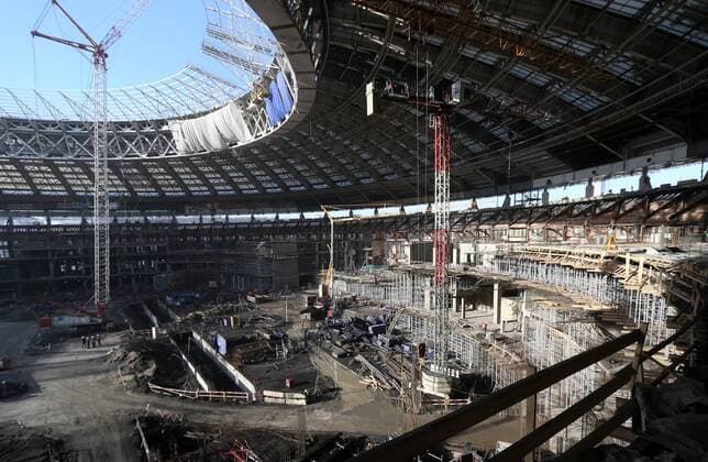 MOSCOW, RUSSIA. FEBRUARY 25, 2015. Work in progress to build a bigger roof for the Luzhniki Stadium. The stadium will be hosting 2018 FIFA World Cup WM Weltmeisterschaft Fussball football matches. Artyom Korotayev TASS  RE15CC56